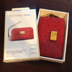 Michael Kors essential zip wallet